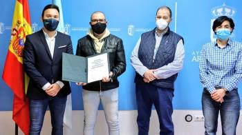 El equipo pasa así de 10 a 12 concejales, quedando integrado por los grupos políticos de PP con cinco concejales, Cs con cuatro concejales, VxA con dos concejales y una concejala no adscrita