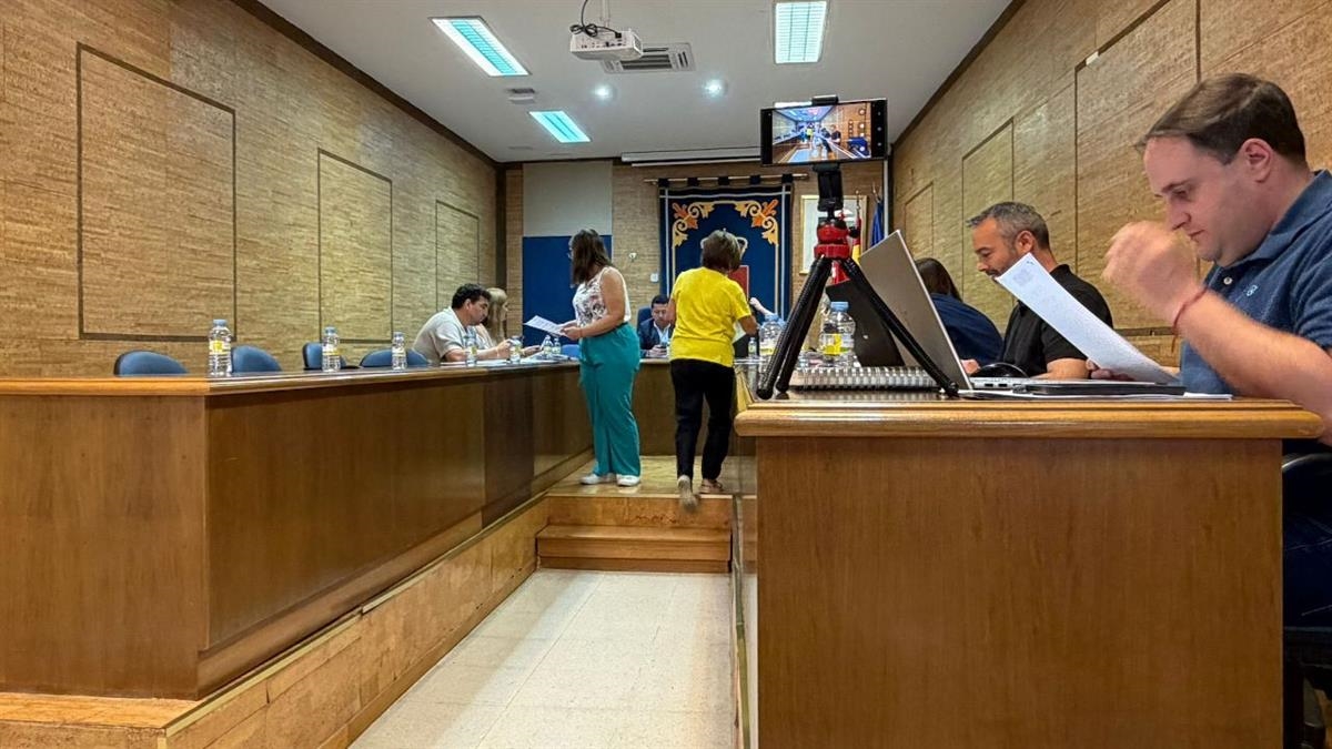 La formación de Martín Alonso se desmarca del PP y reclama a la Comunidad de Madrid una revisión urgente de los alquileres de la promoción Residencial Fresno