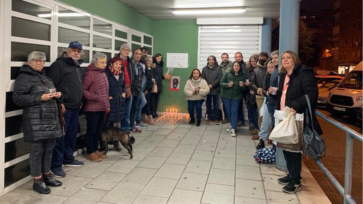 Esta velada se celebra en apoyo a estos sanitarios para mejorar la sanidad pública 