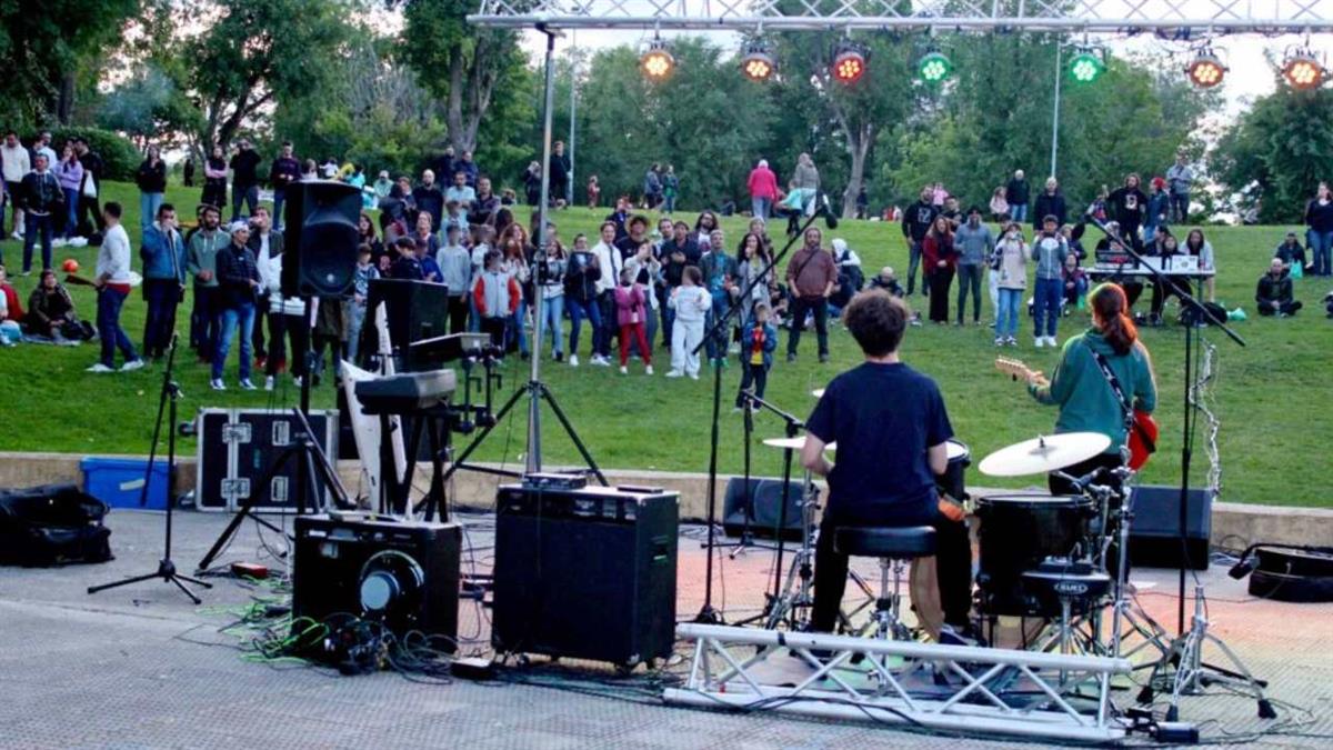 Dentro del ciclo de conciertos El Allende Suena del Verano Cultural 2025 