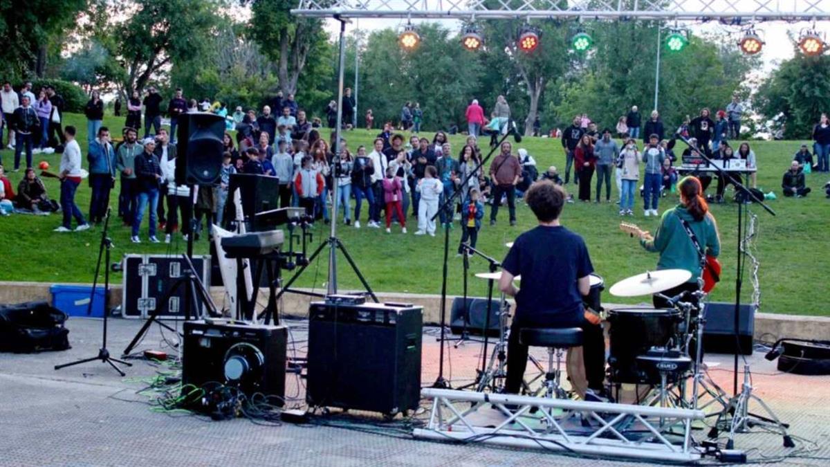 Dentro del ciclo de conciertos El Allende Suena del Verano Cultural 2025 