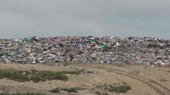 A tan solo 5 km de Pinto, recibe más de 800.000 toneladas de residuos al año