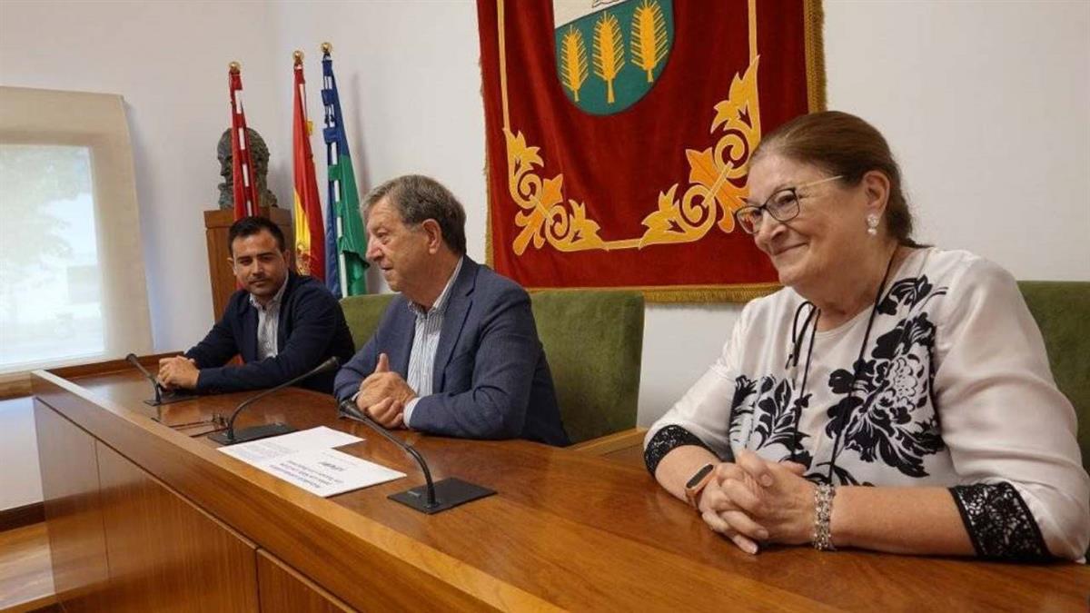 Han estado presentes concejales y representantes de peñas 
