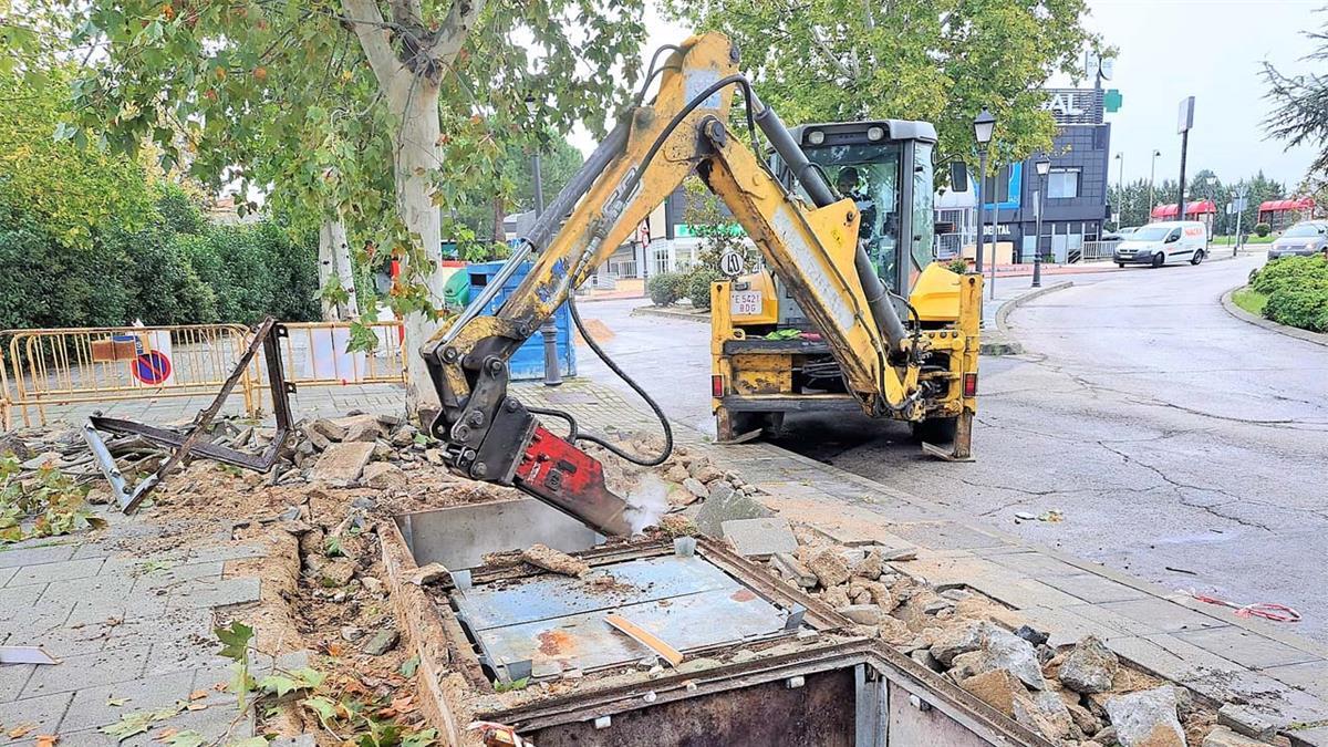 Además retira y reforma tres contenedores inutilizados 