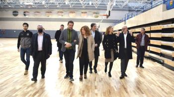 El Secretario General del PSOE en Madrid, Juan Lobato, ha querido conocer el avance de las obras en este polideportivo