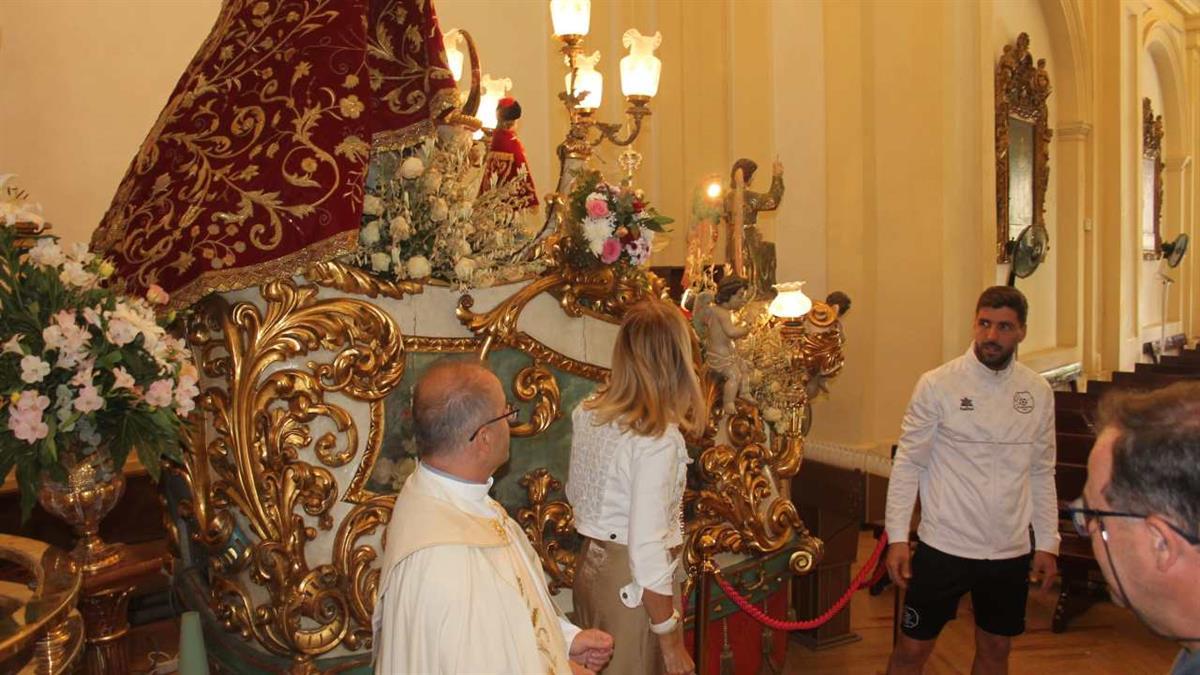 El primer equipo visitó la Ermita Nuestra Señora de los Santos