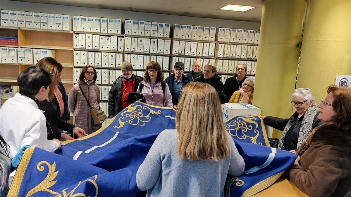 El Archivo municipal abre sus puertas a los vecinos para que descubran el papel de las primeras mujeres fuenlabreñas