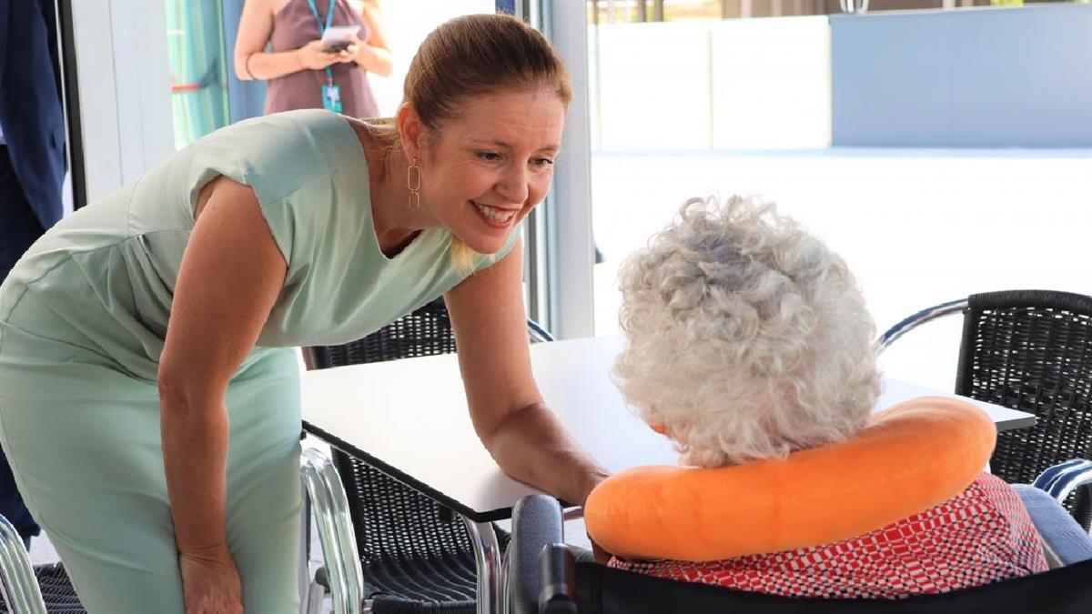 La Comunidad de Madrid informa por SMS para agilizar el reconocimiento y las prestaciones de dependencia
