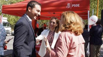 El líder del PSOE-M visitó Alcorcón junto a la candidata Candelaria Testa y ensalzó las políticas socialistas en nuestro municipio