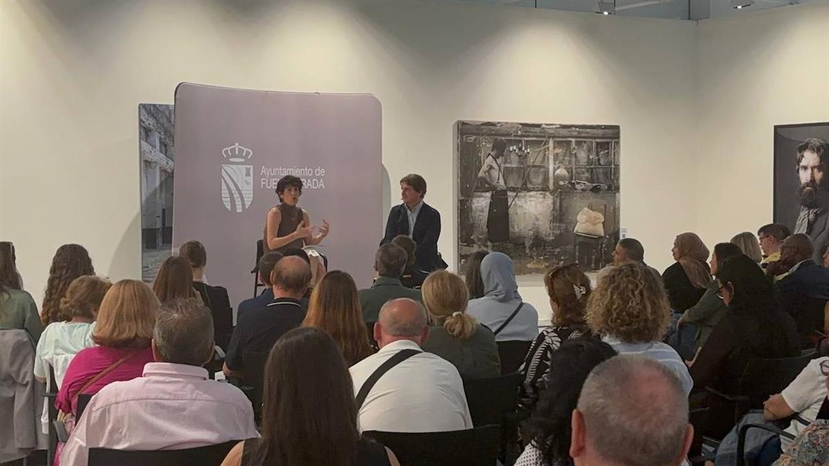 La ministra de Inclusión, Seguridad Social y Migraciones, Elma Saiz, conoció en Fuenlabrada los programas de integración