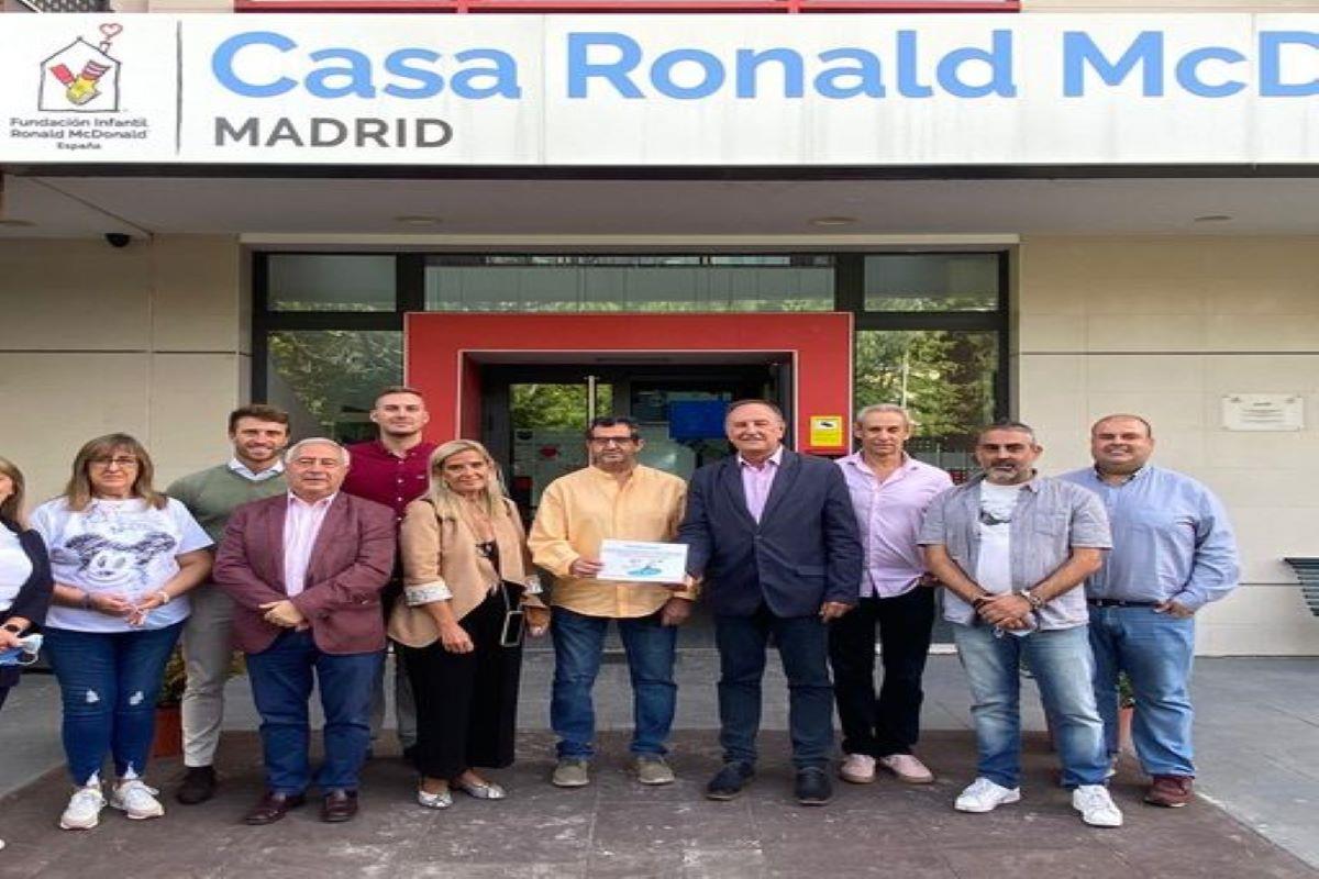 La alcaldesa de Collado Villalba visita una de las casas de la Fundación Infantil