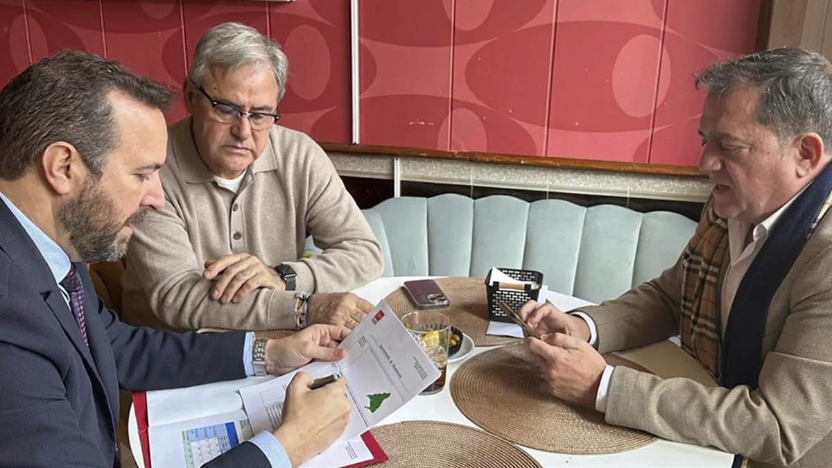 El viceconsejero de Organización Educativa ha visitado el centro