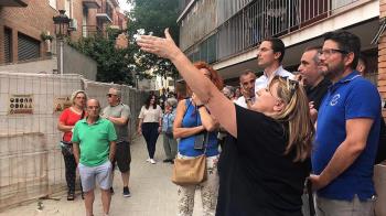 Juan Lobato, secretario general del PSOE-M, acude personalmente a San Fernando para conocer la situación de sus vecinos