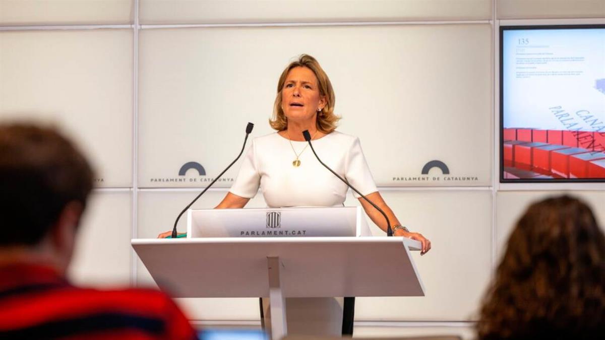 Definen a Mónica García como “la clásica liberada sindical” que pretende “dejar impronta ideológica”