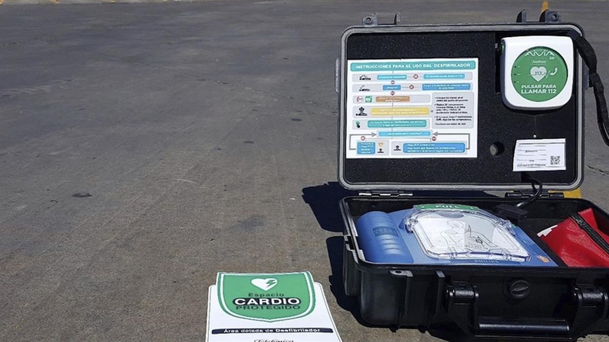 El Ayuntamiento ha instalado desfibriladores en los autobuses de la EMT