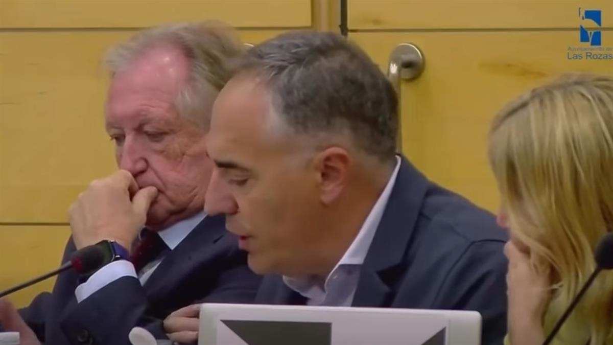 La formación denuncia el «caos absoluto» en la movilidad dentro de la localidad 