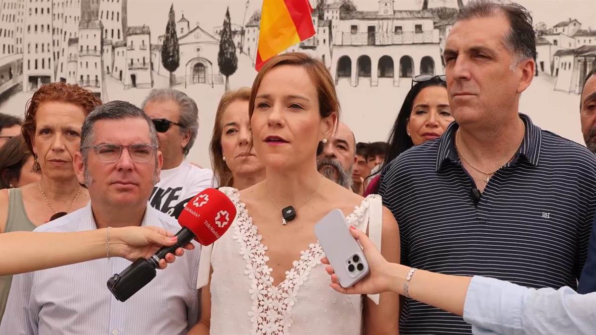 La portavoz de VOX en la Asamblea de Madrid ha visitado la ciudad con el portavoz nacional de Seguridad, Samuel Vázquez