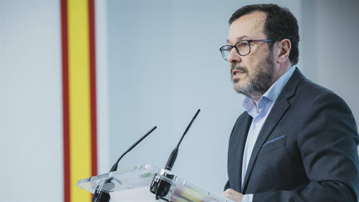 El portavoz nacional de VOX insiste en que la formación "no quiere a ninguna mujer encerrada en una cárcel de tela"