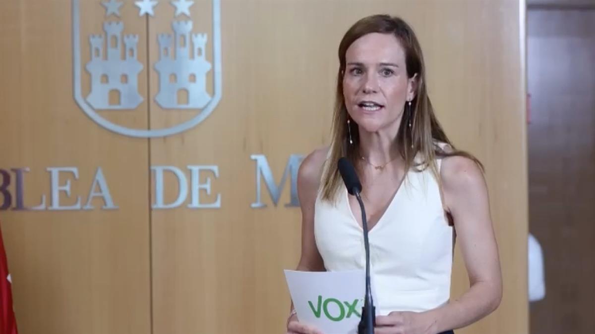 La portavoz de VOX también ha denunciado el bipartidismo, "el PP y el PSOE siempre han jugado con la alternancia de los sillones"