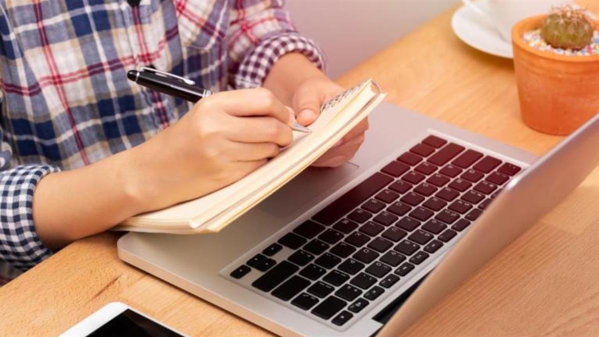 Los diferentes cursos y talleres se impartirán de octubre a junio