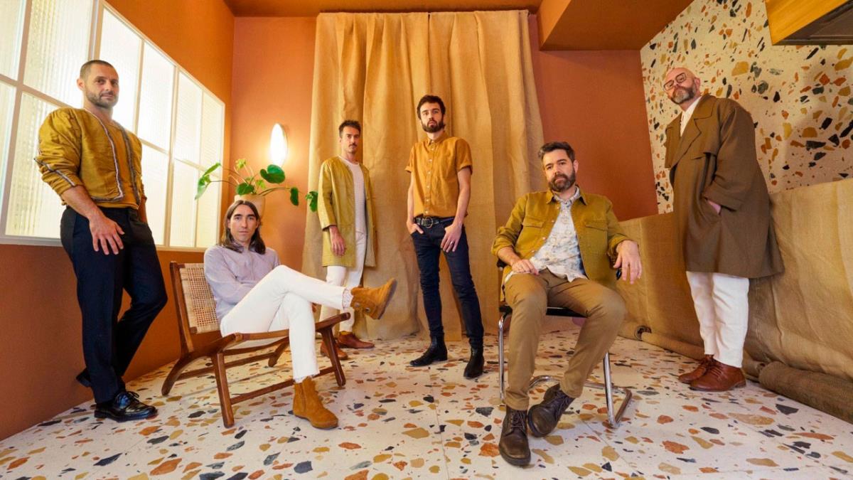 El 15 de julio, estrena Finisterre, primer adelanto de su nuevo disco, Cable a Tierra, que se publicará a final de año