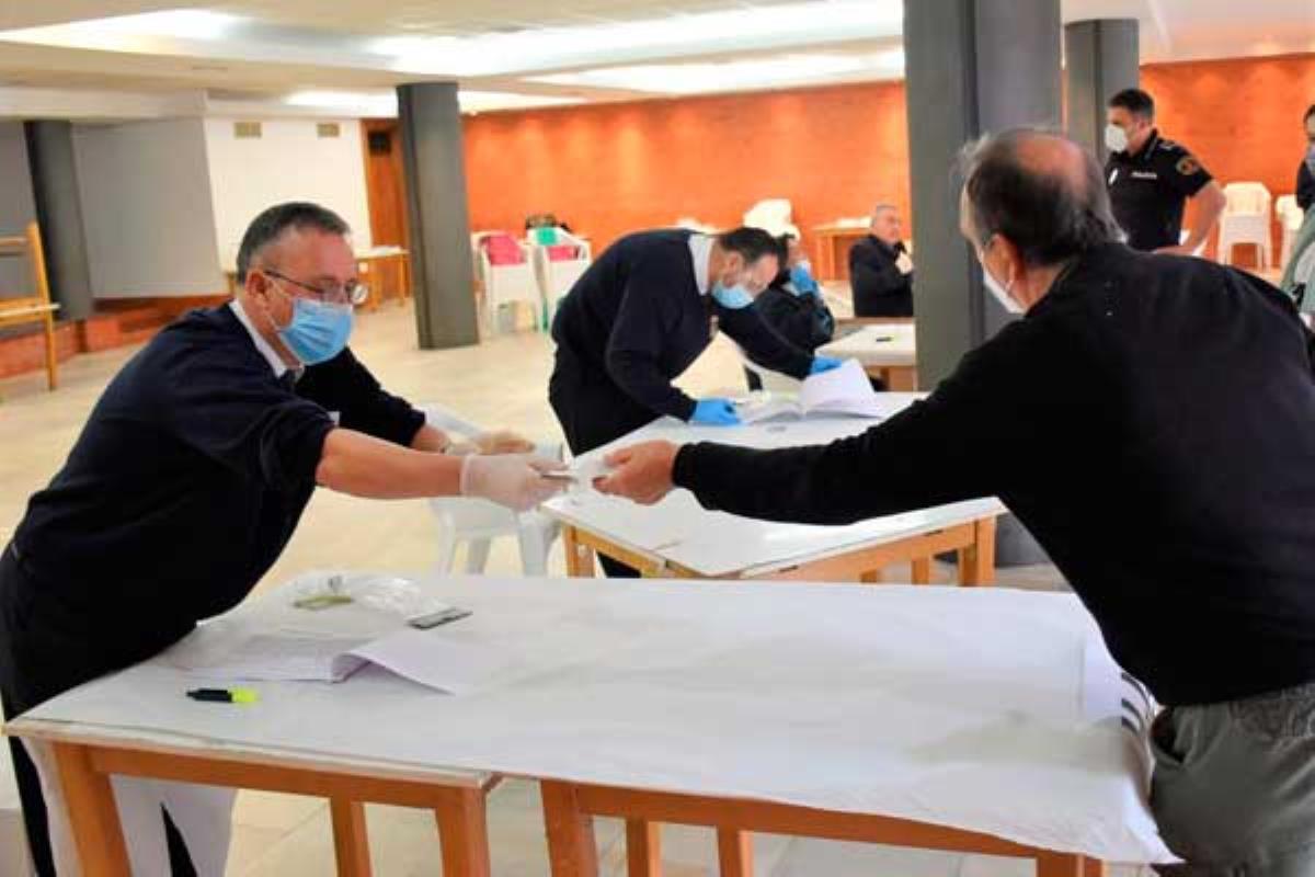 Se pueden recoger en el Centro Cívico por orden alfabético de apellido, y para mayores de 80 se hará a domicilio