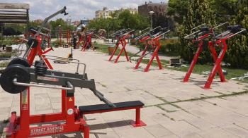 Ya se puede hacer deporte con los aparatos de ejercicio instalados en espacios abiertos