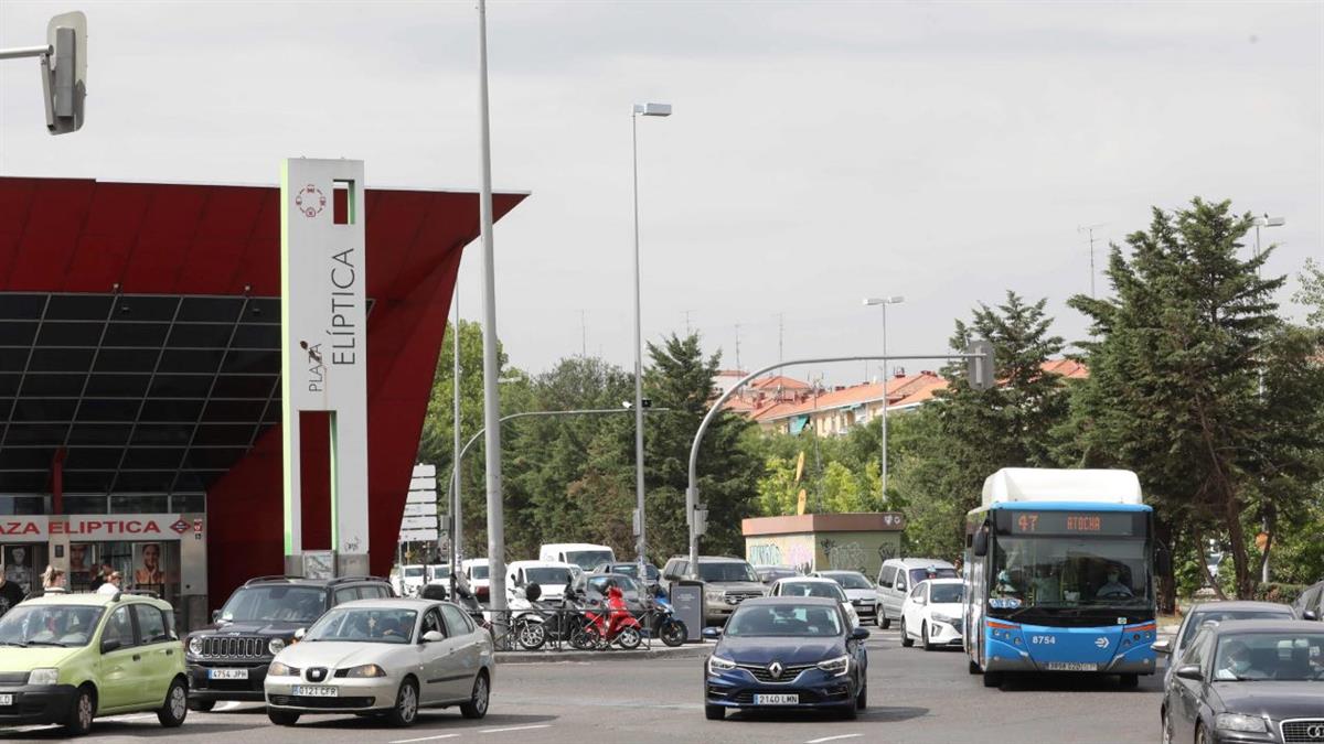 A partir de las 00:00 horas del 1 de julio, los turismos más contaminantes tendrán el acceso restringido