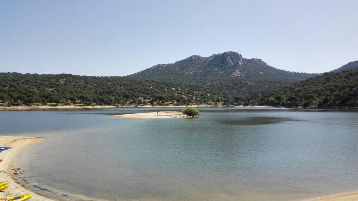 Puedes elegir entre pantanos, embalses, playas, piscinas y parques acuáticos
