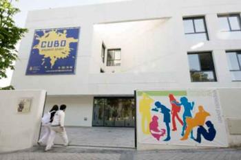 El Cubo Espacio Joven para niños, y el Centro Educativo Reyes Católicos para adultos, acogerán esta iniciativa

