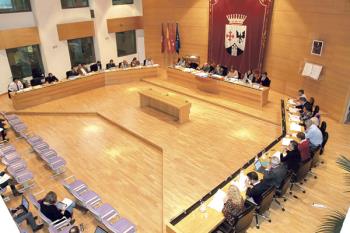 Hablamos con el concejal de Educación y Cultura de Alcobendas, Fernando Martínez, y el edil del PSOE Luis González