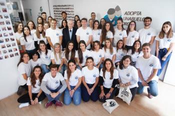La iniciativa que se encarga de unir mayores y jóvenes ha llegado al municipio madrileño
